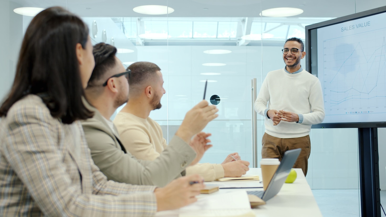 How To Lead A Successful Sales Team